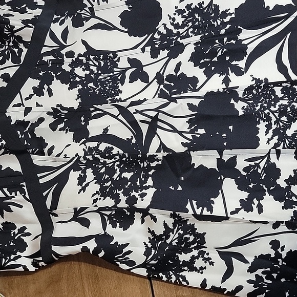 Women's Ann Taylor Floral Silk Halter Dress, Black/White, Size 12, NWT - Picture 5 of 10
